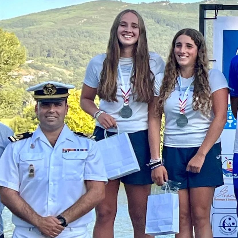 Plata para Paola Viscarret y Amagoia Blanco, del Club Natación Pamplona, en el Campeonato de España de Ríos